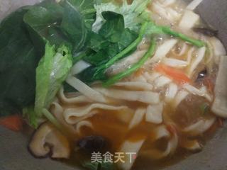 热汤抻面的做法步骤:12