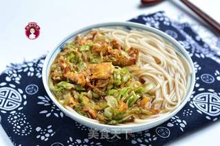 鸡蛋圆白菜面的做法步骤:8