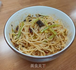 牛肉酱拌面的做法步骤:7