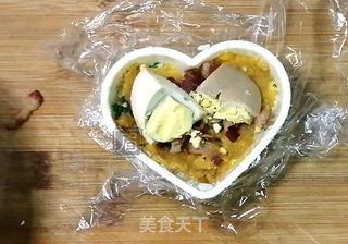 咸蛋黄肉松芝士饭团的做法步骤:7