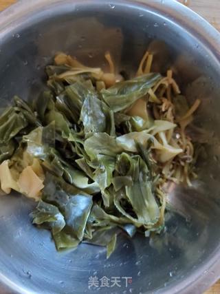 鲍鱼炖海带黄豆芽的做法步骤:2