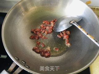 香肠蒜苔胡萝卜炒饭的做法步骤：3