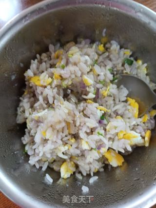 鸡蛋青蒜末炒饭的做法步骤:5