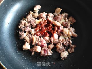 炒辣子鸡的做法步骤:5