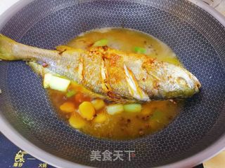 家炖黄花鱼的做法步骤:5