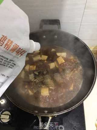 鲫鱼炖豆腐的做法步骤：8