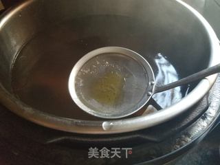 花旗参羊肚菌鸡汤的做法步骤：10