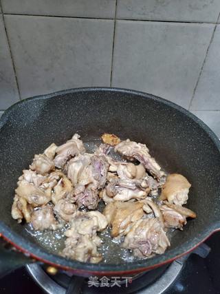 土豆炖鸡块的做法步骤:6