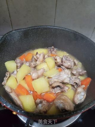 土豆炖鸡块的做法步骤:10
