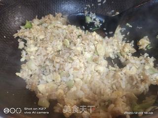 白菜鸡蛋炒饭的做法步骤：5