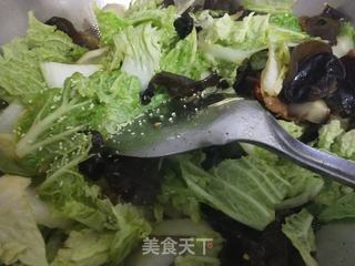 毛葱白菜木耳炒肉片的做法步骤：4