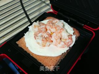 煎蛋虾仁三明治的做法步骤:10