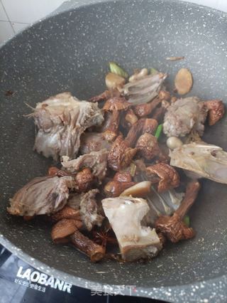 姬松茸炖大鹅的做法步骤:17