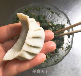 荠菜煎饺的做法步骤：7