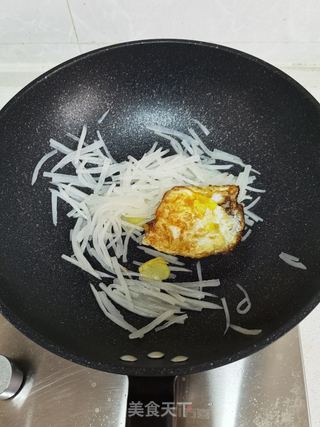 煎蛋萝卜丝汤的做法步骤:10