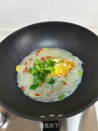 煎蛋萝卜丝汤的做法步骤:13