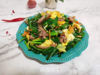 鹅肉炒韭菜鸡蛋的做法步骤：6