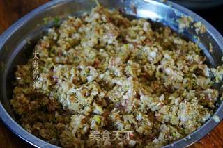 #酸菜猪肉馅水饺的做法图解6