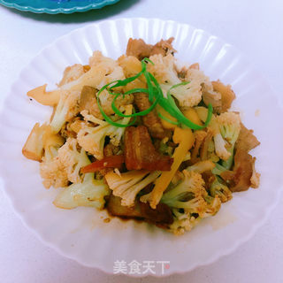 五花肉炒花菜的做法步骤：4