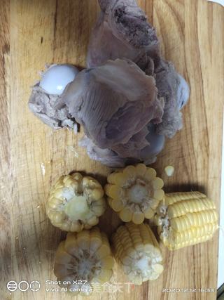 #玉米炖筒骨的做法图解4