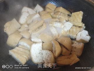 油豆腐炖肉的做法步骤：2