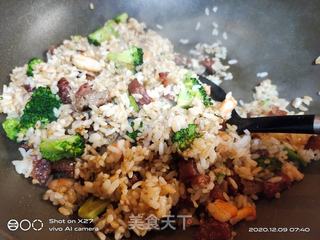 #虾仁西蓝花香肠炒饭的做法图解10