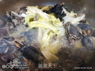 #香菇白菜炖乌鸡的做法图解9
