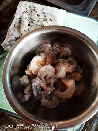 相似度极高的荔枝虾球的做法步骤:3