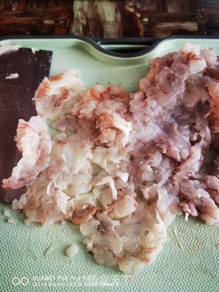 相似度极高的荔枝虾球的做法步骤:4