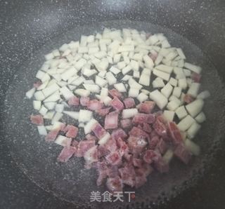 土豆腊肠炒饭的做法步骤:3