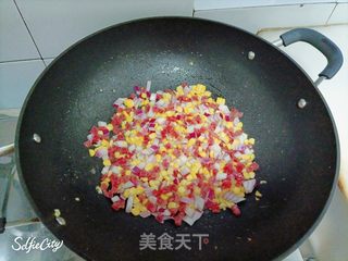 什锦炒饭的做法步骤:7