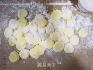 冬至南瓜饺子(香菇大肉馅)水饺的做法步骤:17