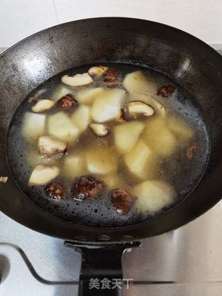 香菇枸杞烧萝卜的做法步骤:8