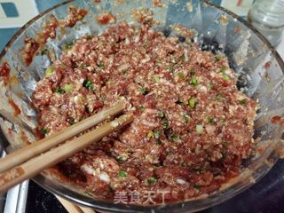 白菜猪肉馅饺子的做法步骤:8