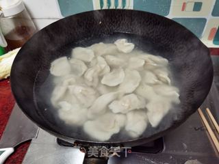 白菜猪肉馅饺子的做法步骤:11