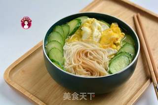 鸡蛋黄瓜面的做法步骤:8
