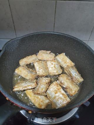 糖醋汁炖带鱼的做法步骤:5