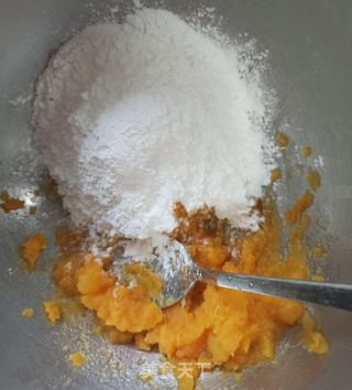 红糖酒酿红薯丸子的做法步骤:2