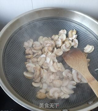素炒口蘑的做法步骤:4