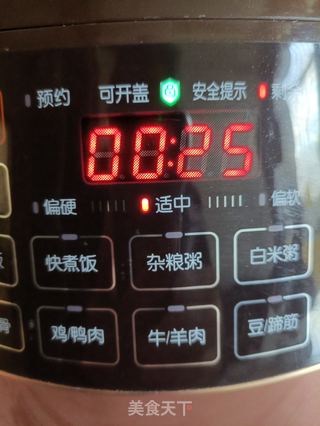 口蘑炖鸽子的做法步骤:14