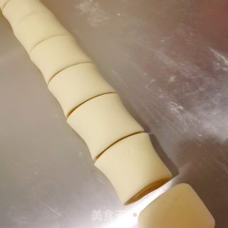 小雏菊南瓜馒头的做法步骤:9