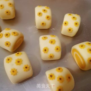小雏菊南瓜馒头的做法步骤:13