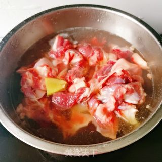 羊肉炖白萝卜的做法步骤:3