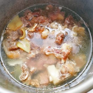 羊肉炖白萝卜的做法步骤:5