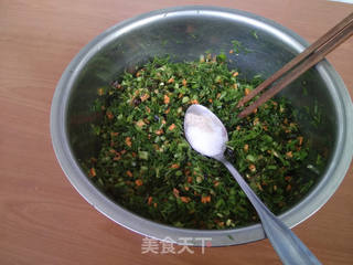 木耳茴香鸡蛋馅锅贴的做法步骤:7