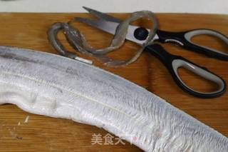 煎带鱼的做法步骤：2