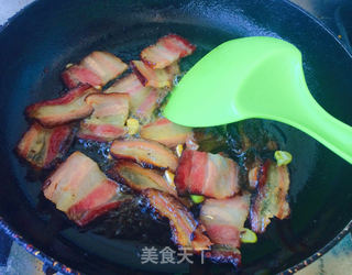 腊肉炒荷兰豆的做法步骤:3