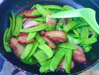 腊肉炒荷兰豆的做法步骤:5