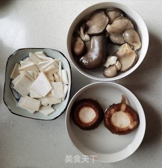 素炒三菌的做法步骤:2