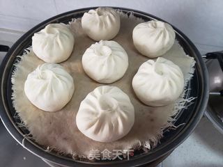 槐花鸭蛋包子的做法步骤:13